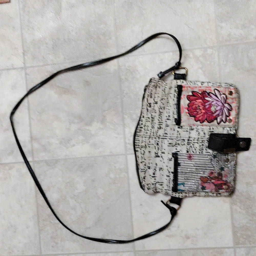 Purse - Picture 2 of 6